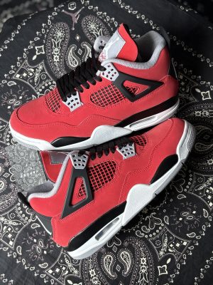 Jordan 4 Toro Bravo