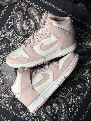 Dunk High Pearl
