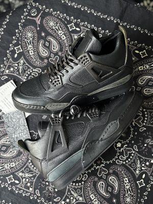 Jordan 4 Hender Scheme