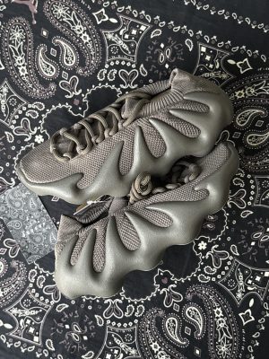 Yeezy 450 Cinder